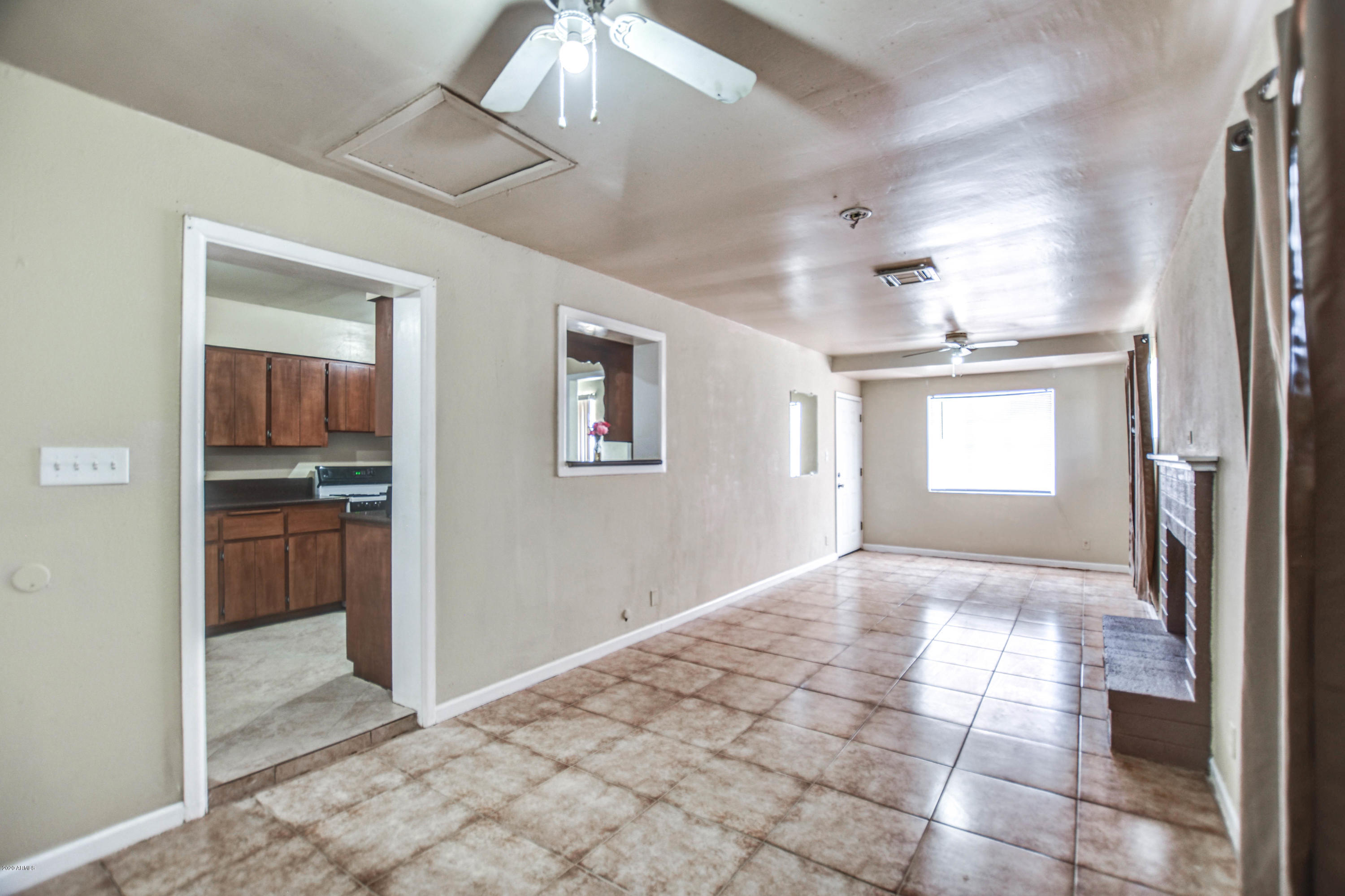 3242 West Roma Avenue Phoenix, AZ 85017 - Photo 8 of 42 FAMILY 2