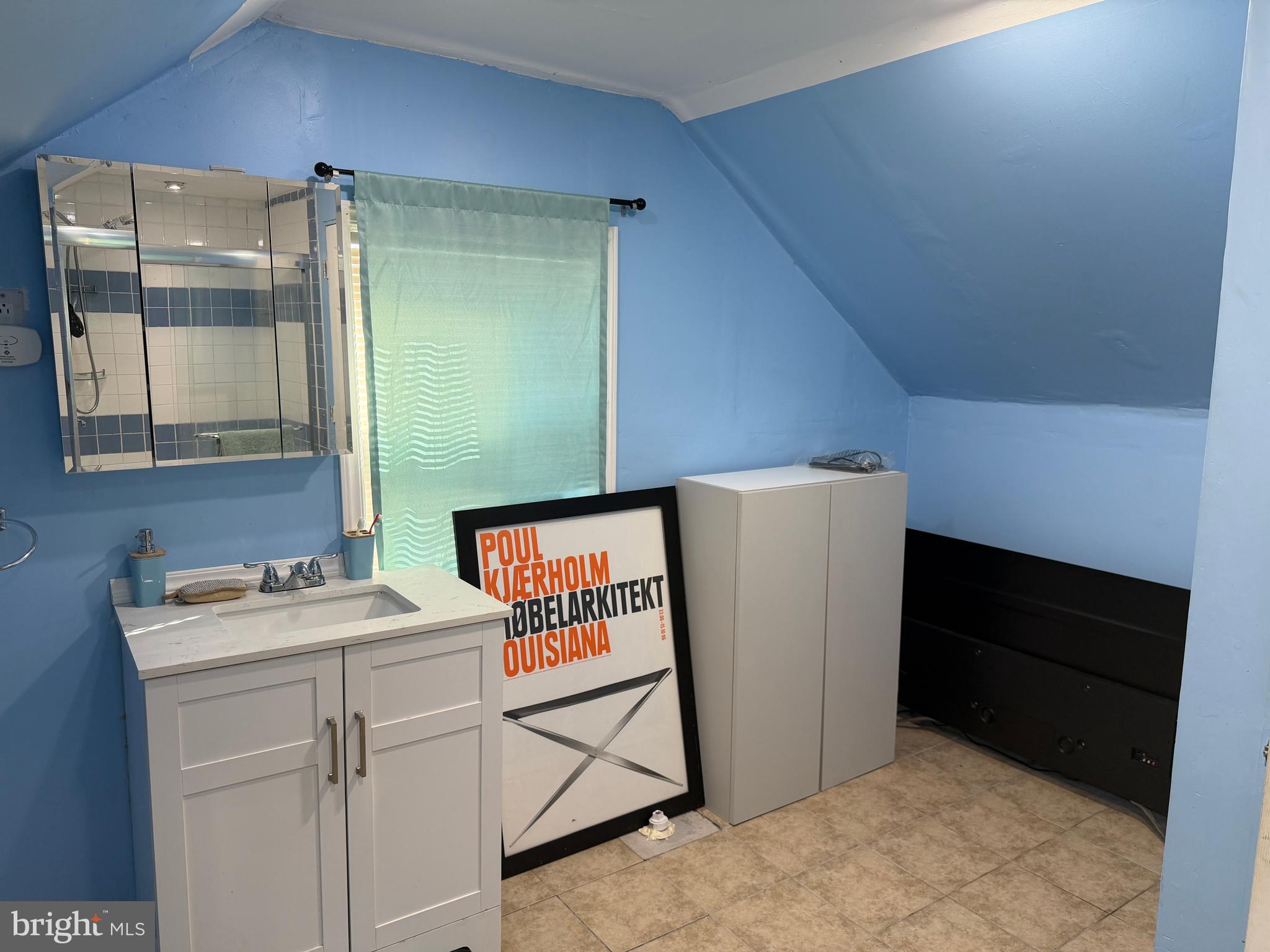 127 Dory Court Beverly, NJ 08010 - Photo 14 of 16 a utility room with dryer and washer
