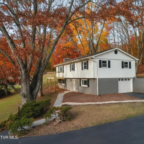 $284,400 | 425 Seminole Road, Bristol, VA 24201