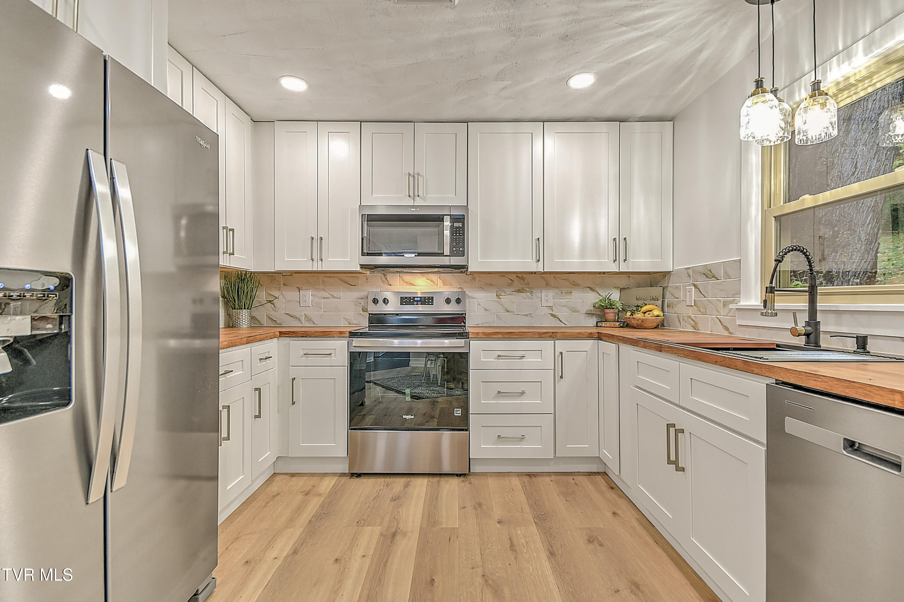 425 Seminole Road Bristol, VA 24201 - Photo 11 of 45 425 Seminole KB-22