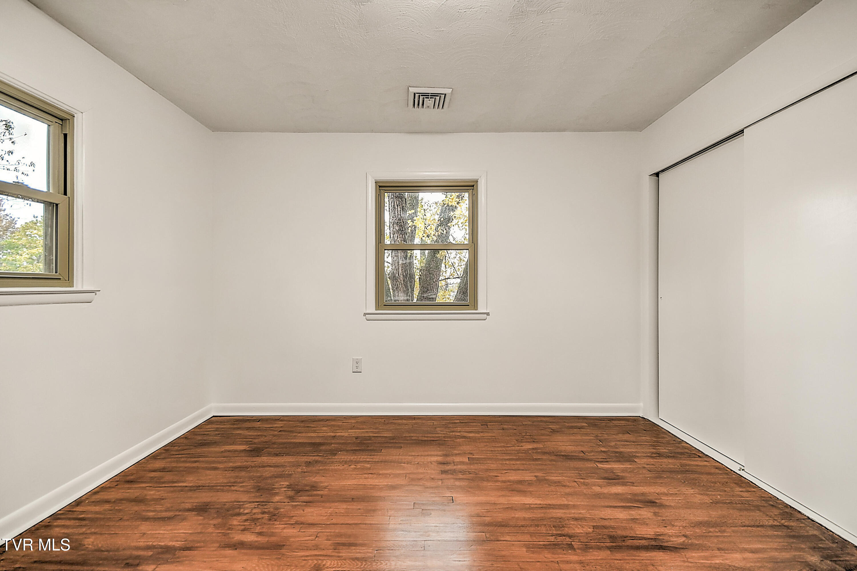 425 Seminole Road Bristol, VA 24201 - Photo 25 of 45 425 Seminole KB-37