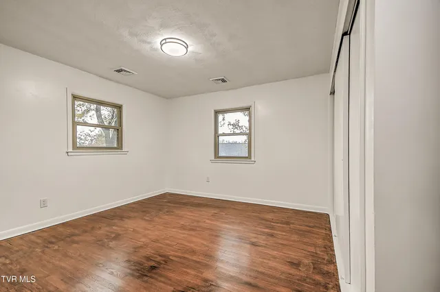 $284,400 | 425 Seminole Road, Bristol, VA 24201