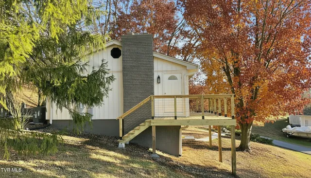 $284,400 | 425 Seminole Road, Bristol, VA 24201