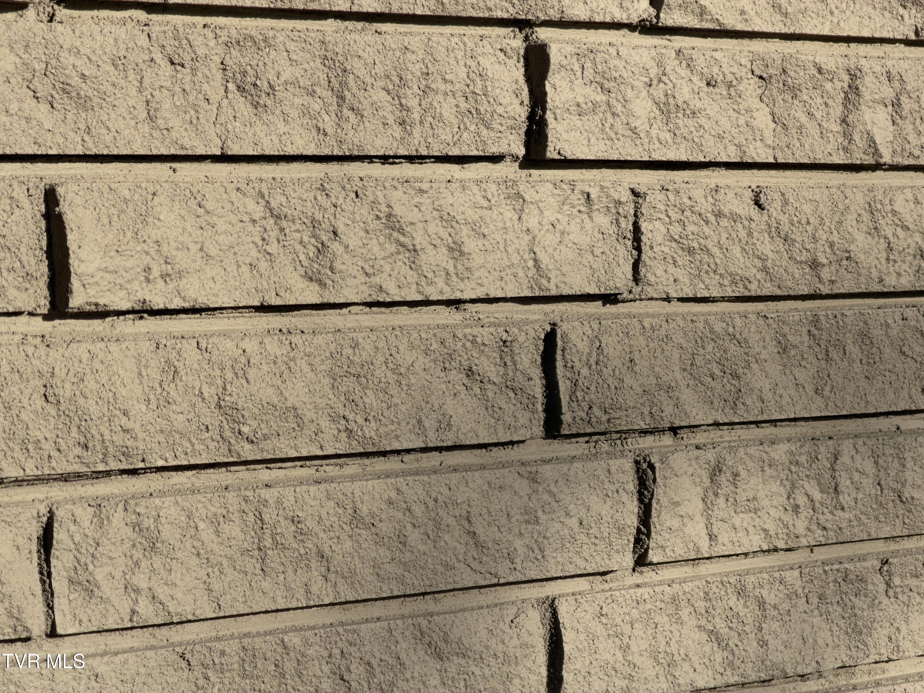 425 Seminole Road Bristol, VA 24201 - Photo 41 of 45 IMG_7206