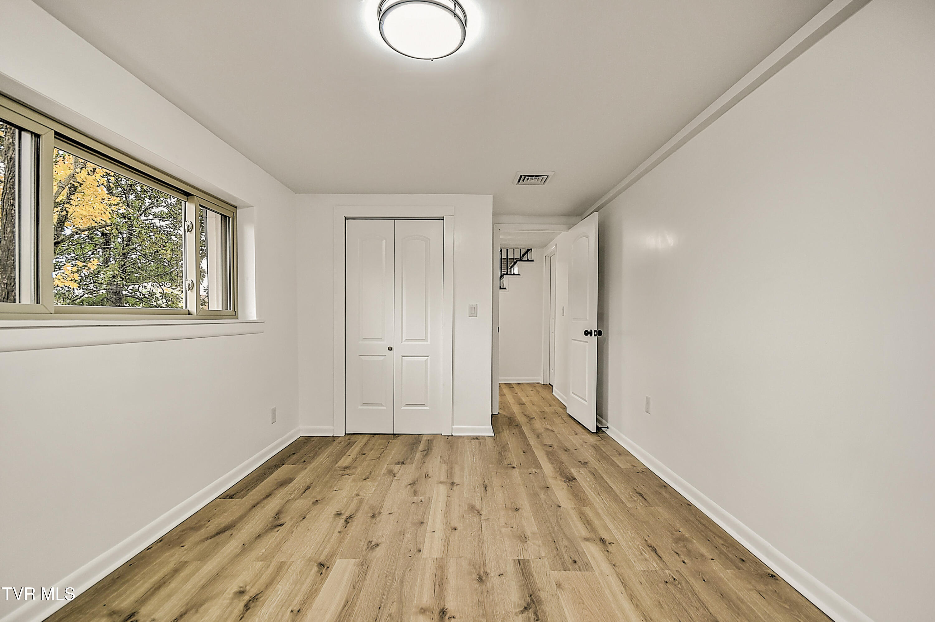 425 Seminole Road Bristol, VA 24201 - Photo 7 of 45 425 Seminole KB-9