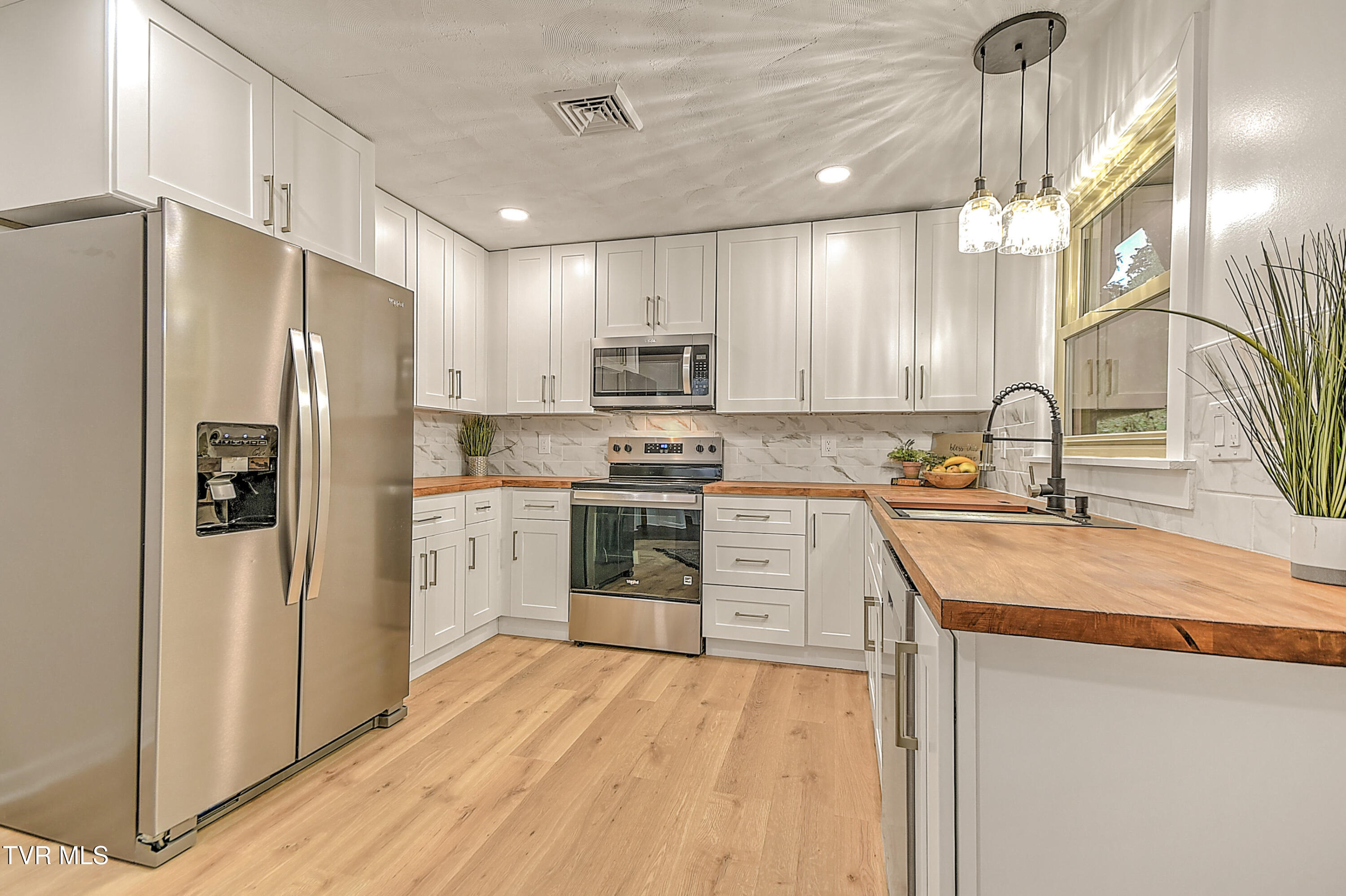 425 Seminole Road Bristol, VA 24201 - Photo 10 of 45 425 Seminole KB-21