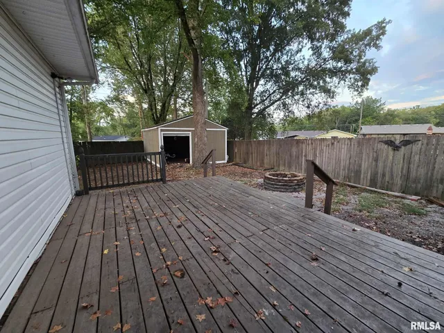 $183,900 | 12152 East Meadows Drive, Mount Vernon, IL 62864