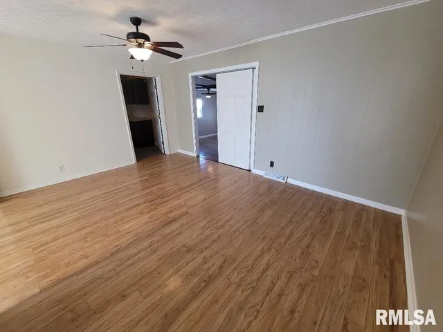 $183,900 | 12152 East Meadows Drive, Mount Vernon, IL 62864