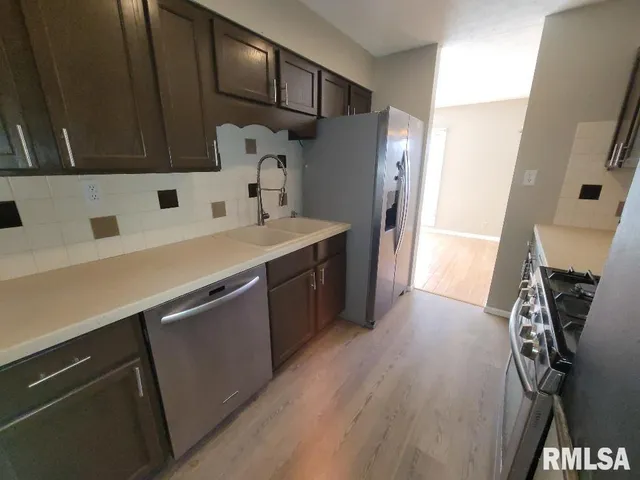 $183,900 | 12152 East Meadows Drive, Mount Vernon, IL 62864