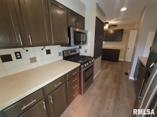 $183,900 | 12152 East Meadows Drive, Mount Vernon, IL 62864