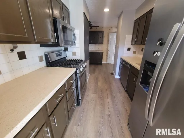 $183,900 | 12152 East Meadows Drive, Mount Vernon, IL 62864