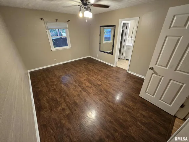 $183,900 | 12152 East Meadows Drive, Mount Vernon, IL 62864