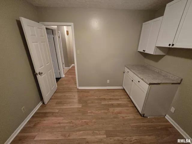 $183,900 | 12152 East Meadows Drive, Mount Vernon, IL 62864