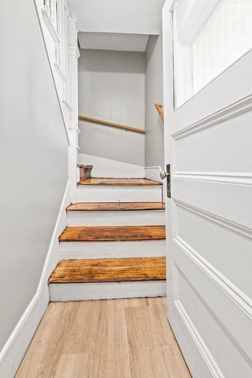 27 Bailey Street Boston, MA 02124 - Photo 19 of 35 a view of entryway