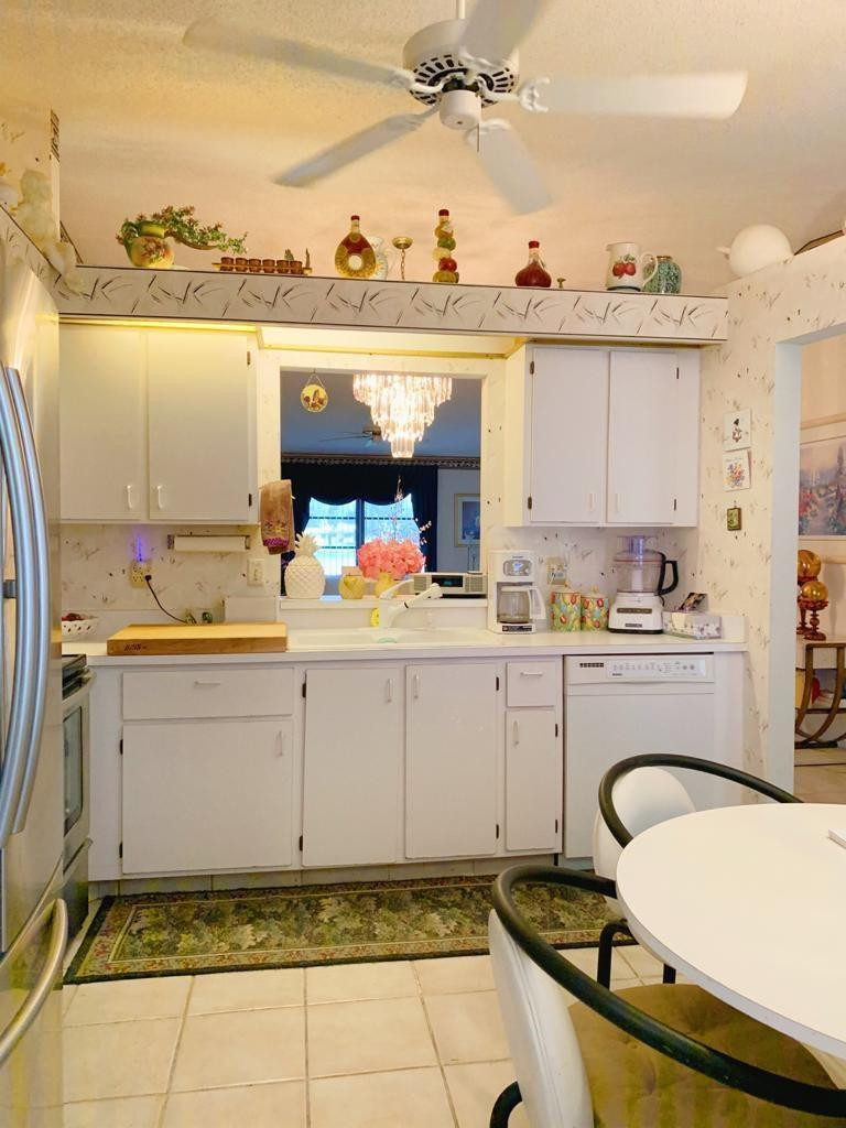 18560 Sunburst Lane, Unit D Boca Raton, FL 33496 - Photo 10 of 18 Photo 10
