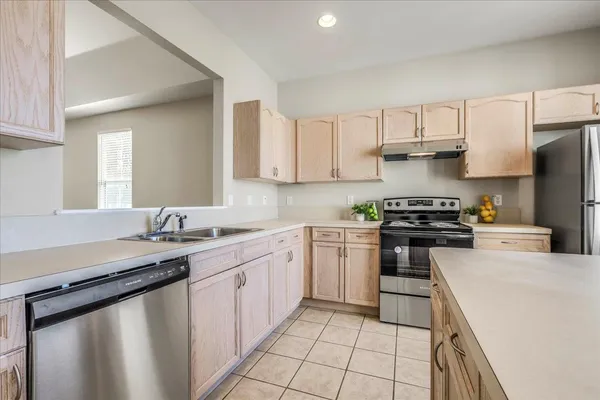 $2,550 | 3570 Four Oaks Boulevard, Tallahassee, FL 32311