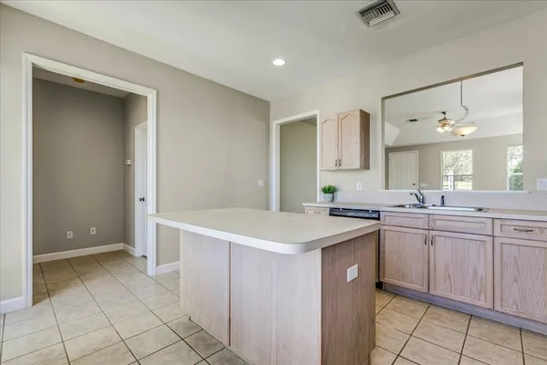 $2,550 | 3570 Four Oaks Boulevard, Tallahassee, FL 32311