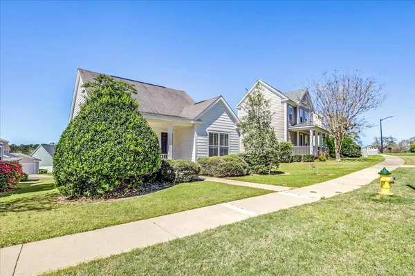 $2,550 | 3570 Four Oaks Boulevard, Tallahassee, FL 32311