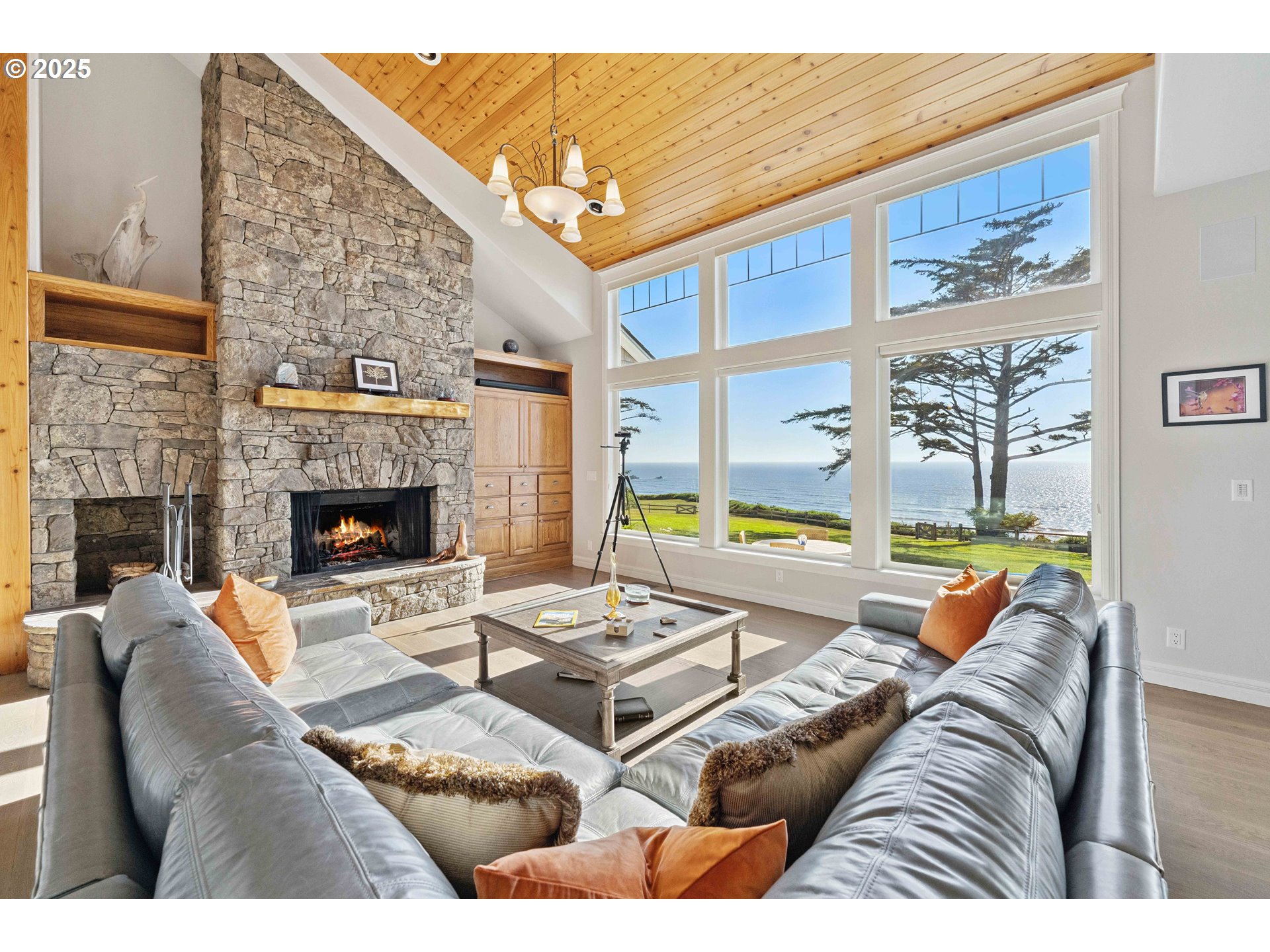 88248 Tokyo Lane Bandon, OR 97411 - Photo 6 of 48