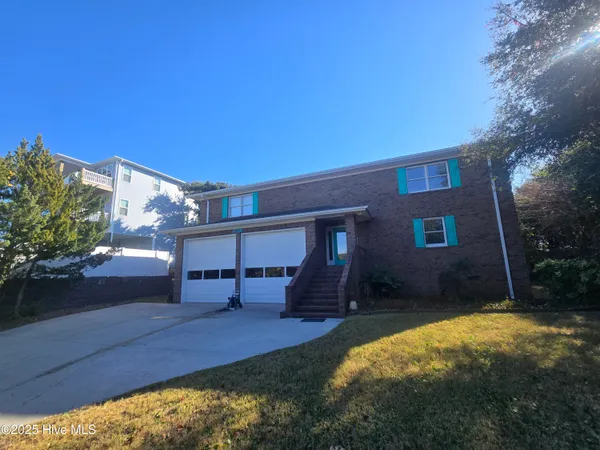 $3,700 | 5901 McLean Street, Emerald Isle, NC 28594