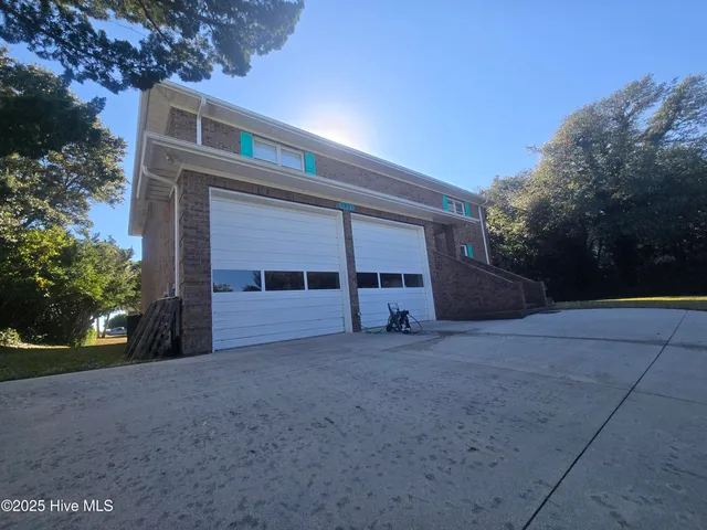 $3,700 | 5901 McLean Street, Emerald Isle, NC 28594