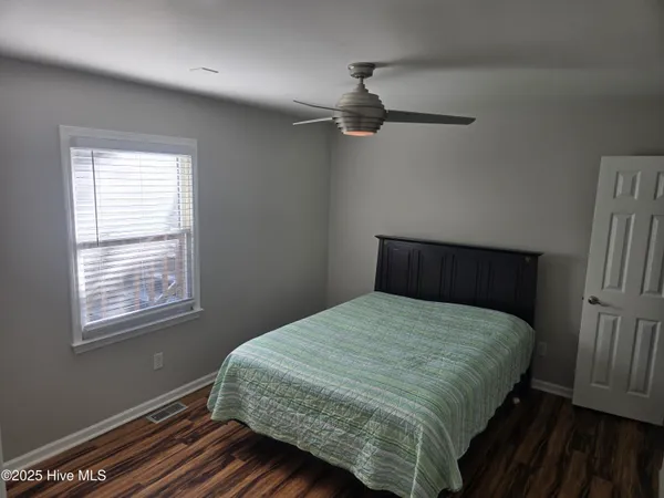 $3,700 | 5901 McLean Street, Emerald Isle, NC 28594
