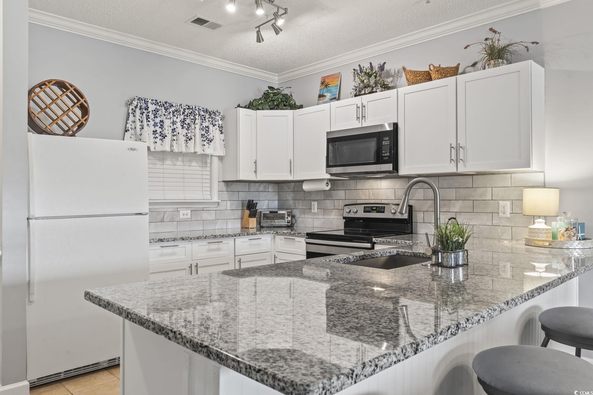 304 Kiskadee Loop, Unit B Conway, SC 29526 - Photo 4 of 23