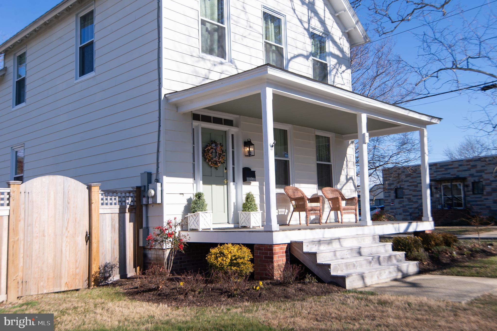 533 South Street Easton, MD 21601 - Photo 2 of 47 a view of a house with a patio