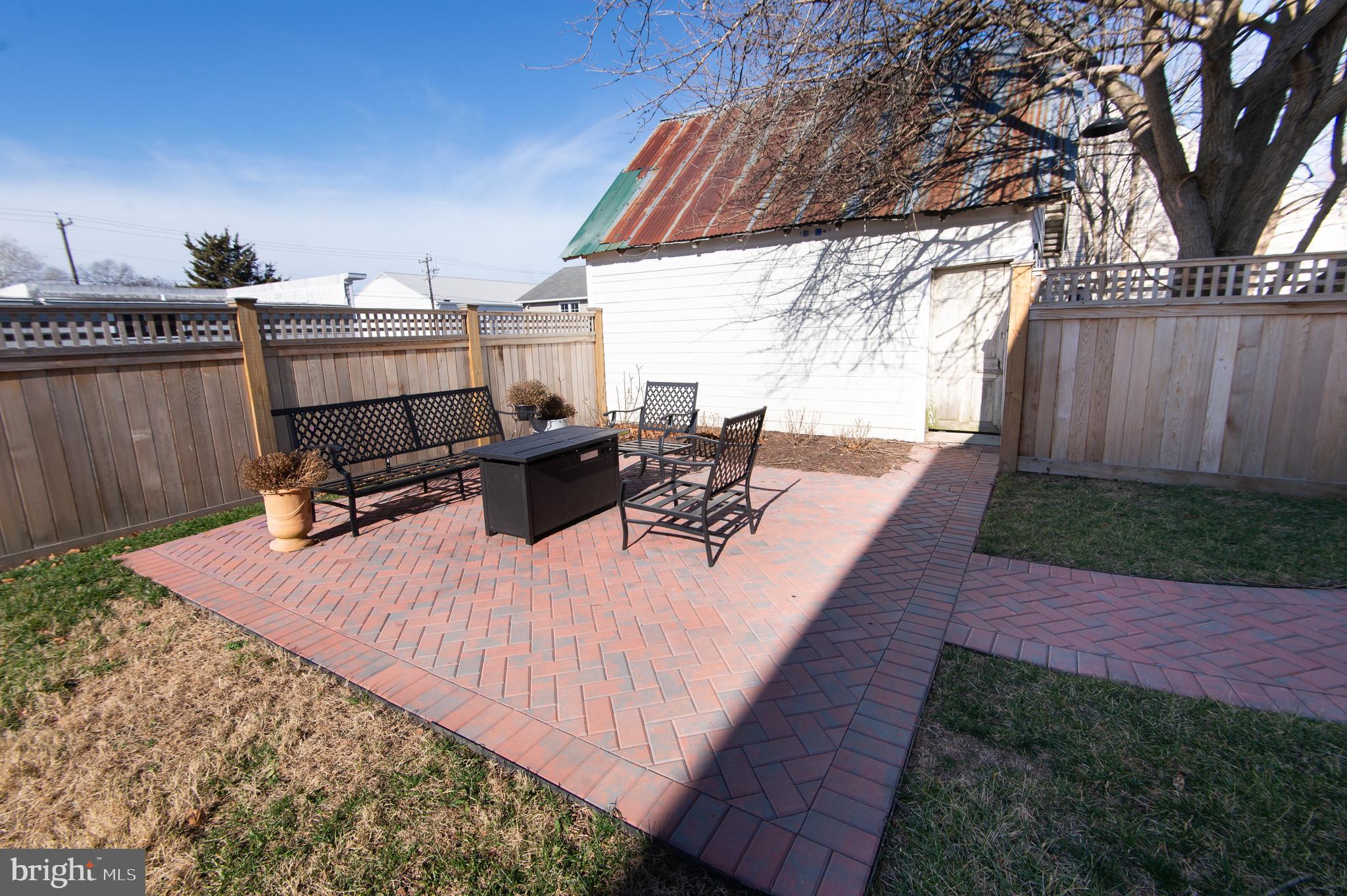 533 South Street Easton, MD 21601 - Photo 47 of 47 a view of a backyard with sitting area