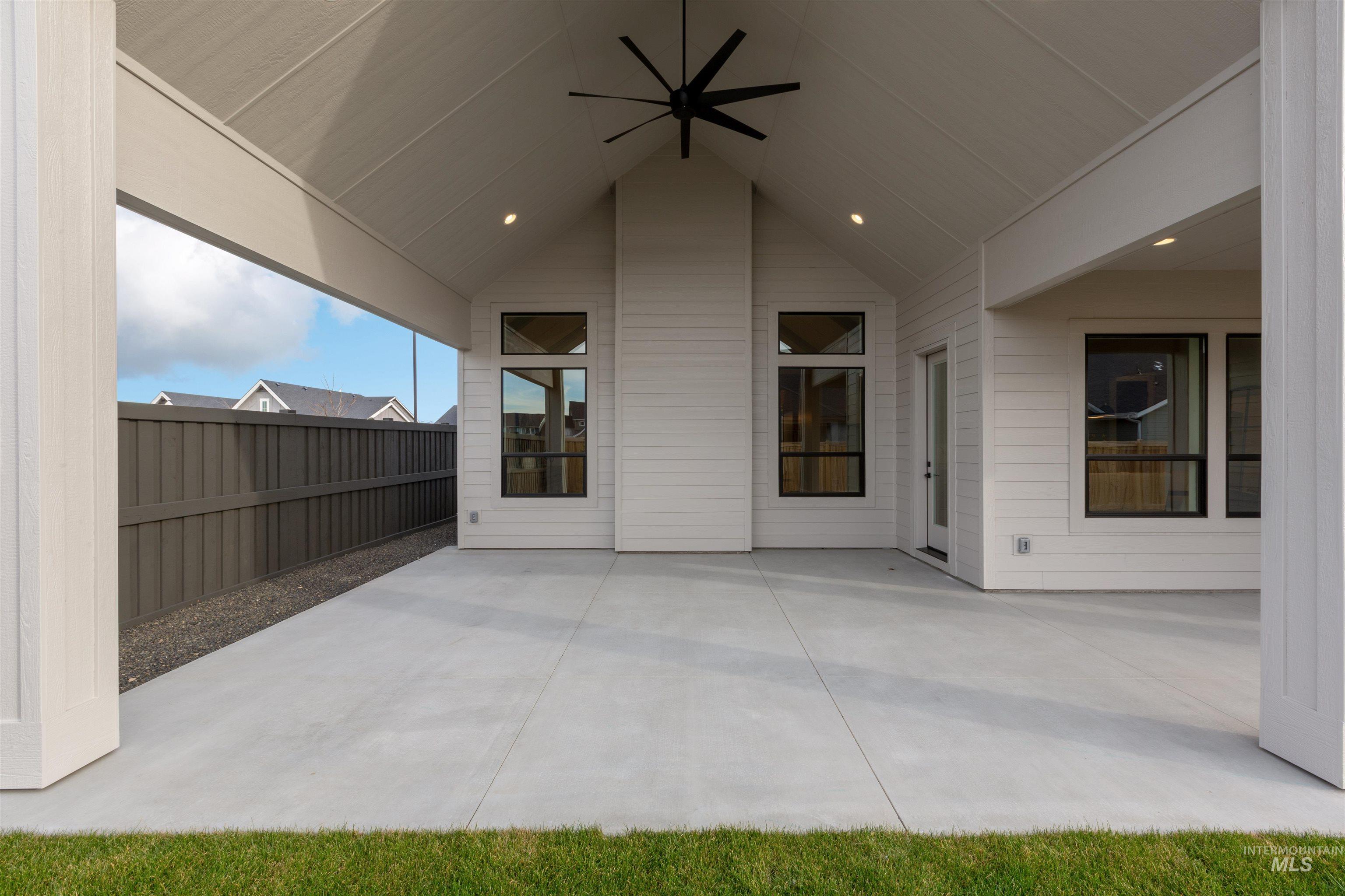 6865 South Utmost Way Meridian, ID 83642 - Photo 30 of 31 View of patio / terrace