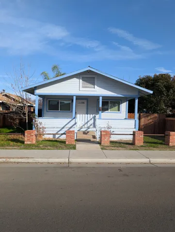 $225,000 | 512 Sunset Street, Coalinga, CA 93210