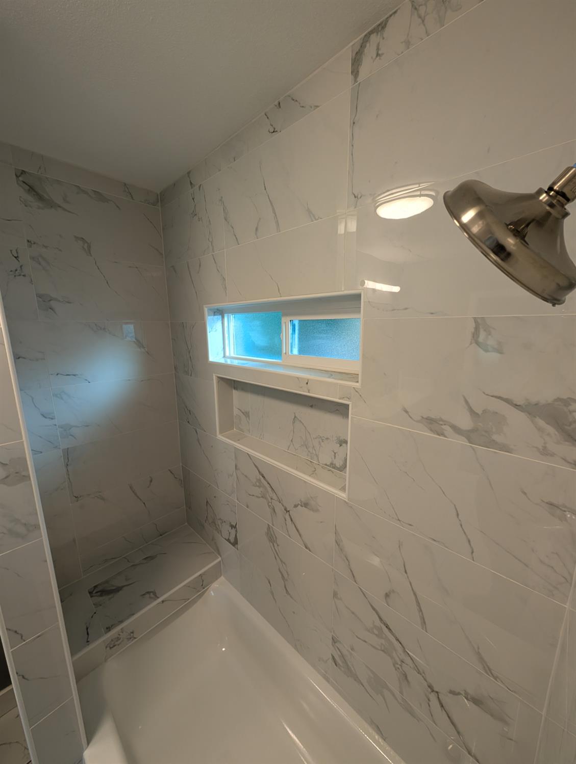 512 Sunset Street Coalinga, CA 93210 - Photo 20 of 24 a bathroom with a shower and toilet