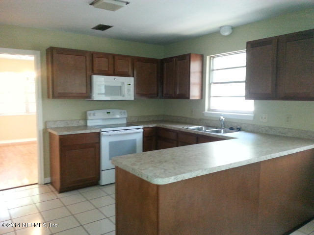 5474 Sanders Road Jacksonville, FL 32277 - Photo 4 of 10 KIT2