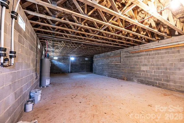 $359,900 | 1314 39th St Circle Southwest, Hickory, NC 28602