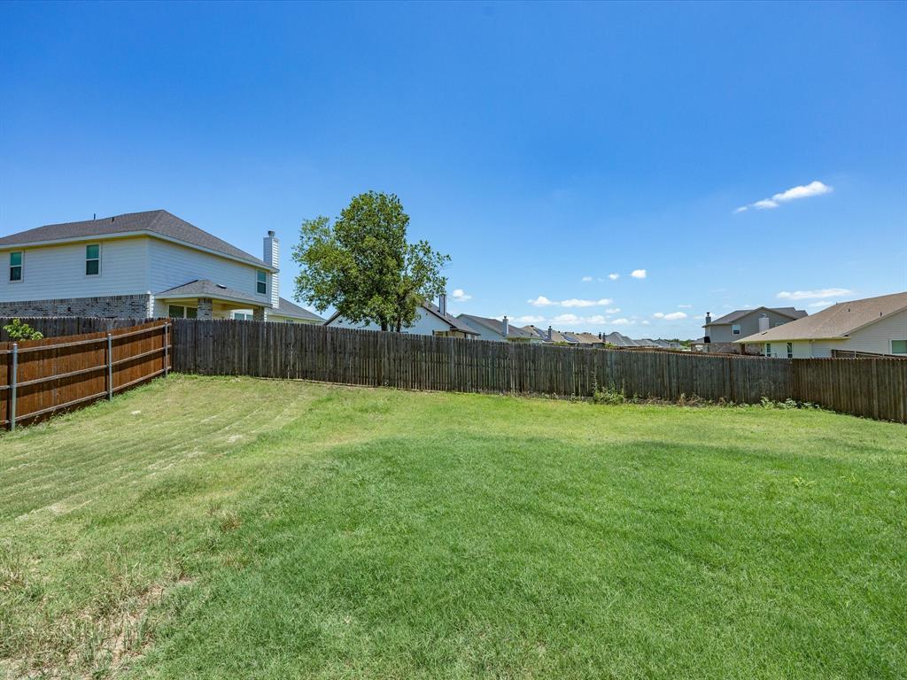 812 Taliaferro Trail Springtown, TX 76082 - Photo 31 of 33