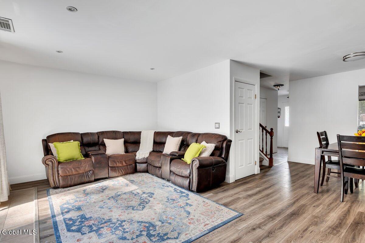 95 Ridgewood Terrace Albany, NY 12203 - Photo 12 of 43 27