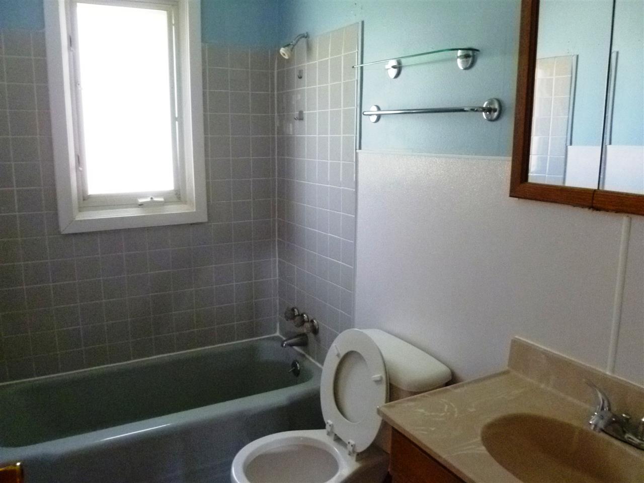 724 Hartzell Road New Haven, IN 46774 - Photo 9 of 11 Gallery Image 9