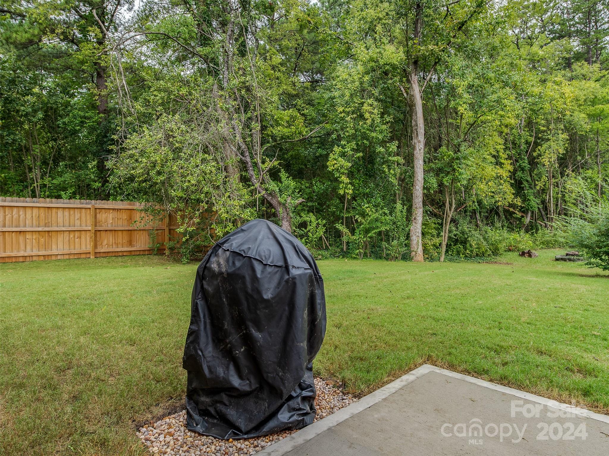 1122 Rhyne Road Charlotte, NC 28214 - Photo 20 of 22 a view of a backyard