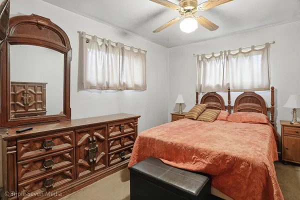 $375,000 | 1000 North Bluebonnet Lane, Hoffman Estates, IL 60169