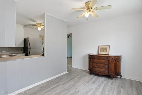 $375,000 | 1000 North Bluebonnet Lane, Hoffman Estates, IL 60169