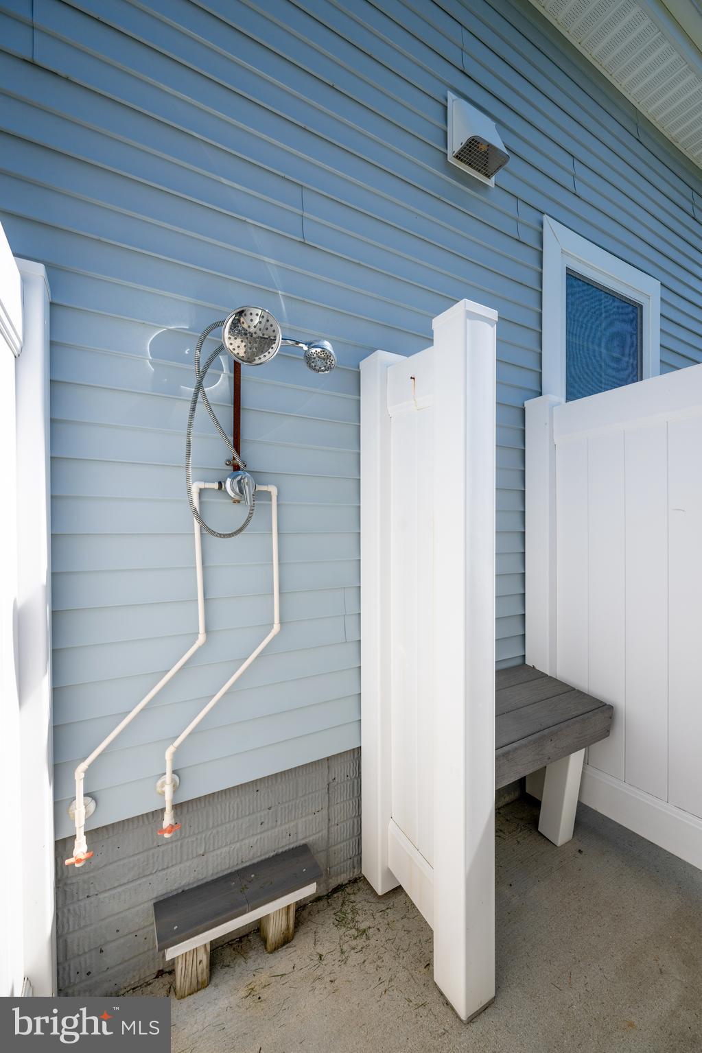 16620 Shoal Road Lewes, DE 19958 - Photo 53 of 60 Outdoor Shower