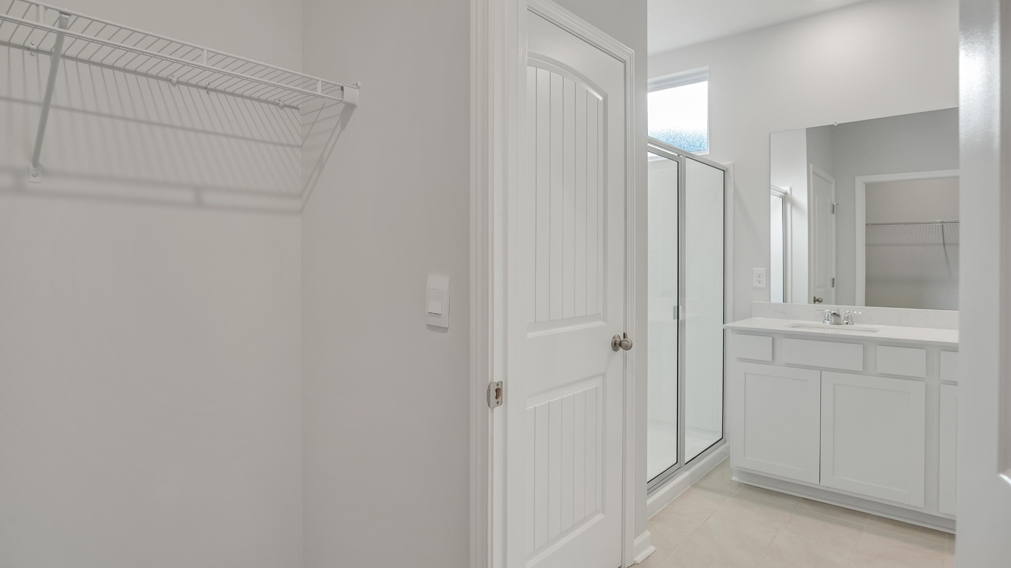 4918 Barnburgh Lane Murfreesboro, TN 37129 - Photo 10 of 24 a bathroom with a sink and mirror