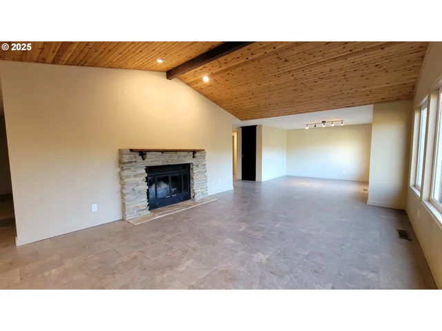 $799,000 | 34336 Stewart Hills Lane, Cottage Grove, OR 97424