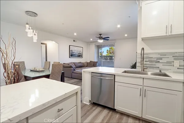 $3,000 | 22681 Oak Grove, Unit 217, Aliso Viejo, CA 92656