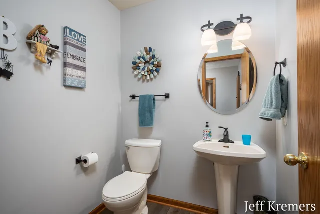 $484,900 | 2713 Gullmont Drive Southwest, Wyoming, MI 49418