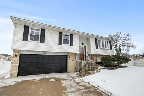 $449,000 | 5805 Rose Court, Countryside, IL 60525