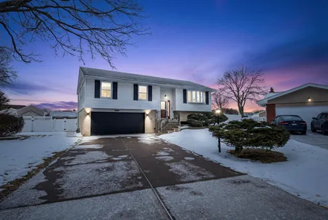 $449,000 | 5805 Rose Court, Countryside, IL 60525