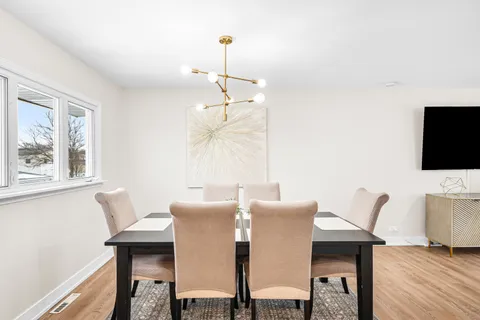 $449,000 | 5805 Rose Court, Countryside, IL 60525