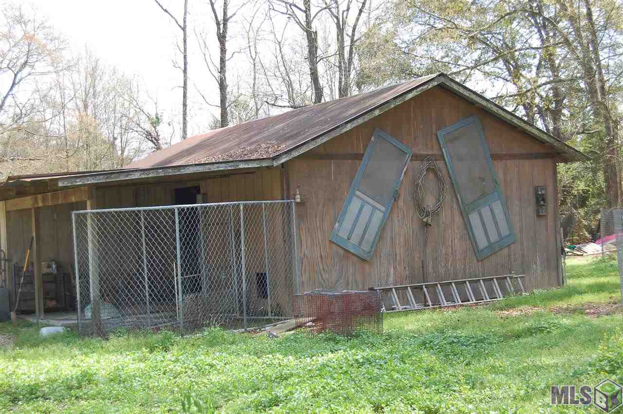 10310 Sims Road Denham Springs, LA 70706 - Photo 31 of 37 Barn