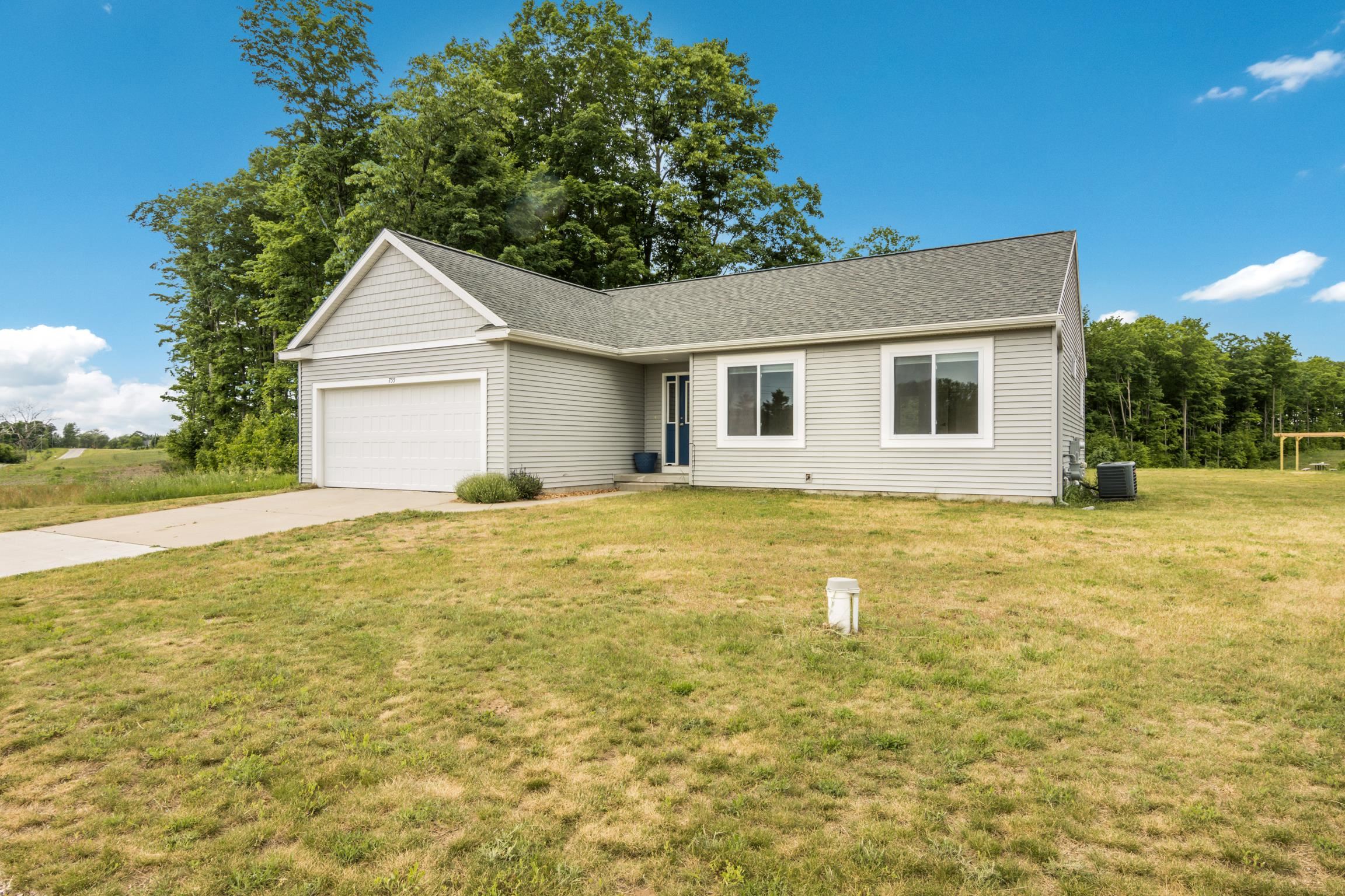 755 South Rusch Road Traverse City, MI 49696 - Photo 2 of 27